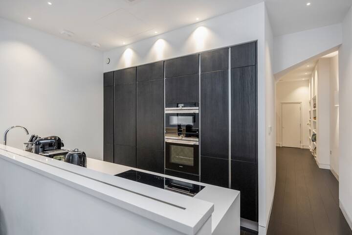 The Mayfair Residence AC* | Luxury Mayfair Living gallery image 4