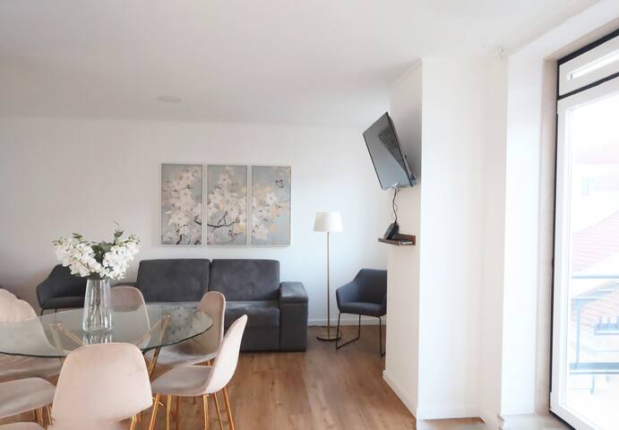 Lisboa 3Bedrooms-AirConditioner gallery image 3