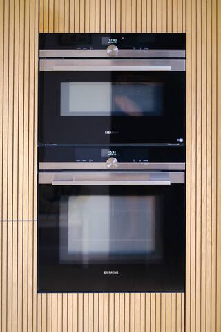 Sunny 2 Bd Apartment in the ❤️ of the Jordaan gallery image 5