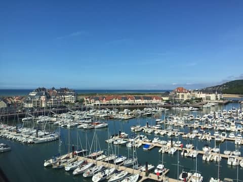 Top performing Airbnb: LOFT with Sea and Port View DIVES-SUR-MER PORT GUILLAUME in Dives Sur Mer