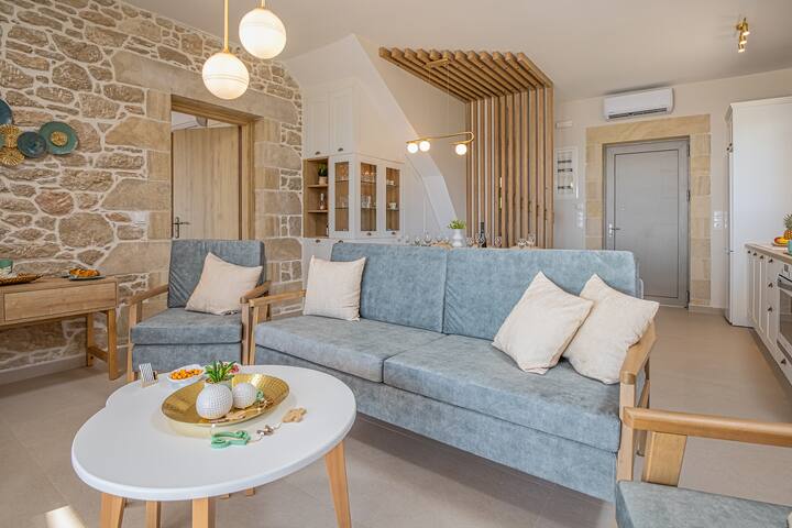 Seafront Villa Thoe, Pool, View & FREE Breakfast gallery image 4