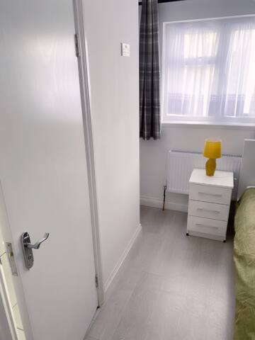 Modern Living 9 bedroom house with 9 bathrooms, gallery image 4