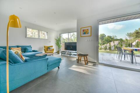 Luxury villa "les Hauts Pins"- Pinewood view