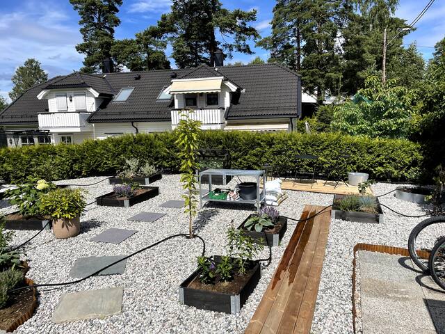 Trivelig enebolig med stor hage nær sentrum gallery image 5