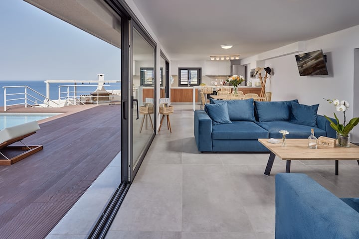 Blue Armonia Villa Featuring Saltwater Heated Pool - Milos