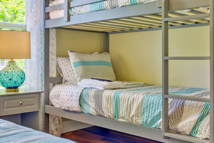 Habitación cómoda y con estilo, perfecta para una estadía tranquila