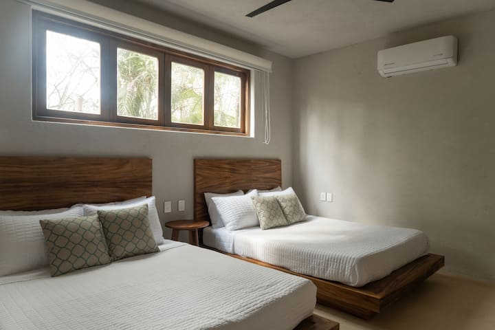 Спална соба 1 (2 брачни кревета)