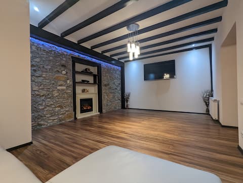 18th century  3 bedroom house old town centre