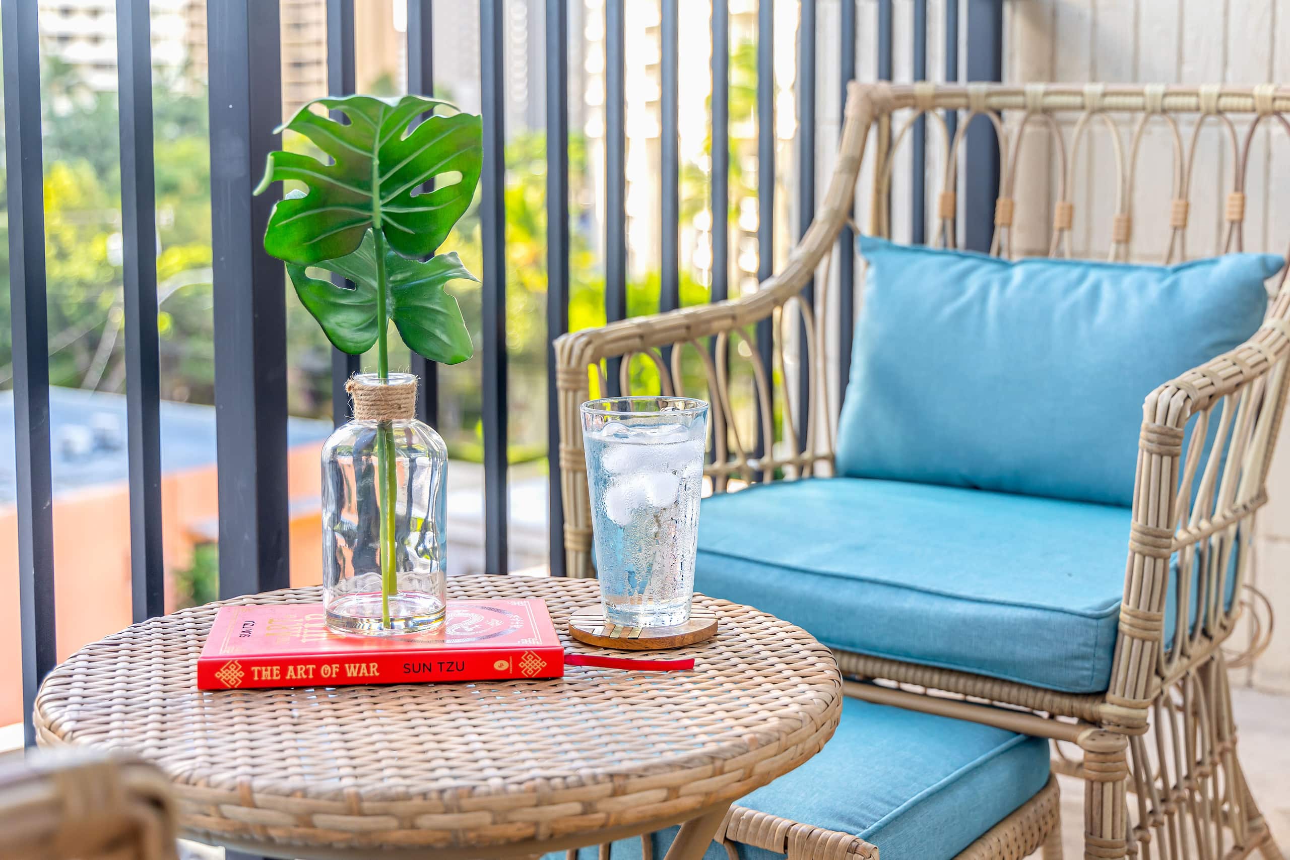 Condo in Honolulu · ★4.68 · 1 bedroom · 2 beds · 1 shared bath - Image 35