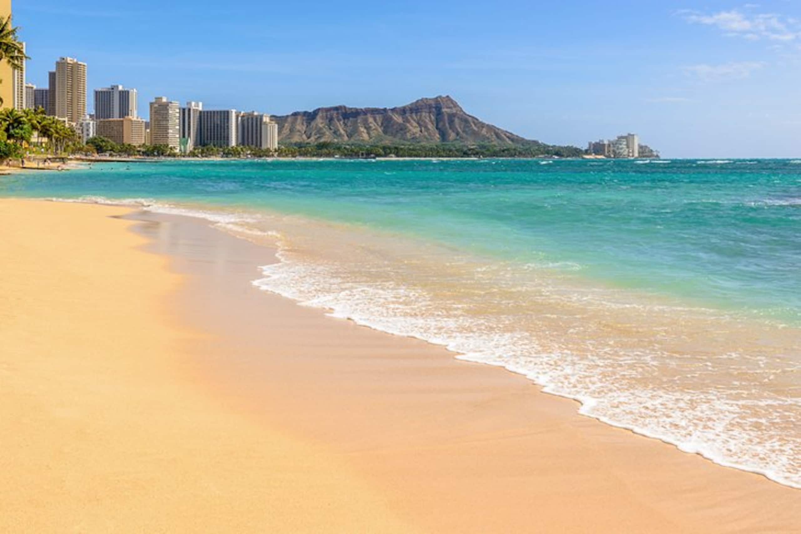 Condo in Honolulu · ★4.68 · 1 bedroom · 2 beds · 1 shared bath - Image 36