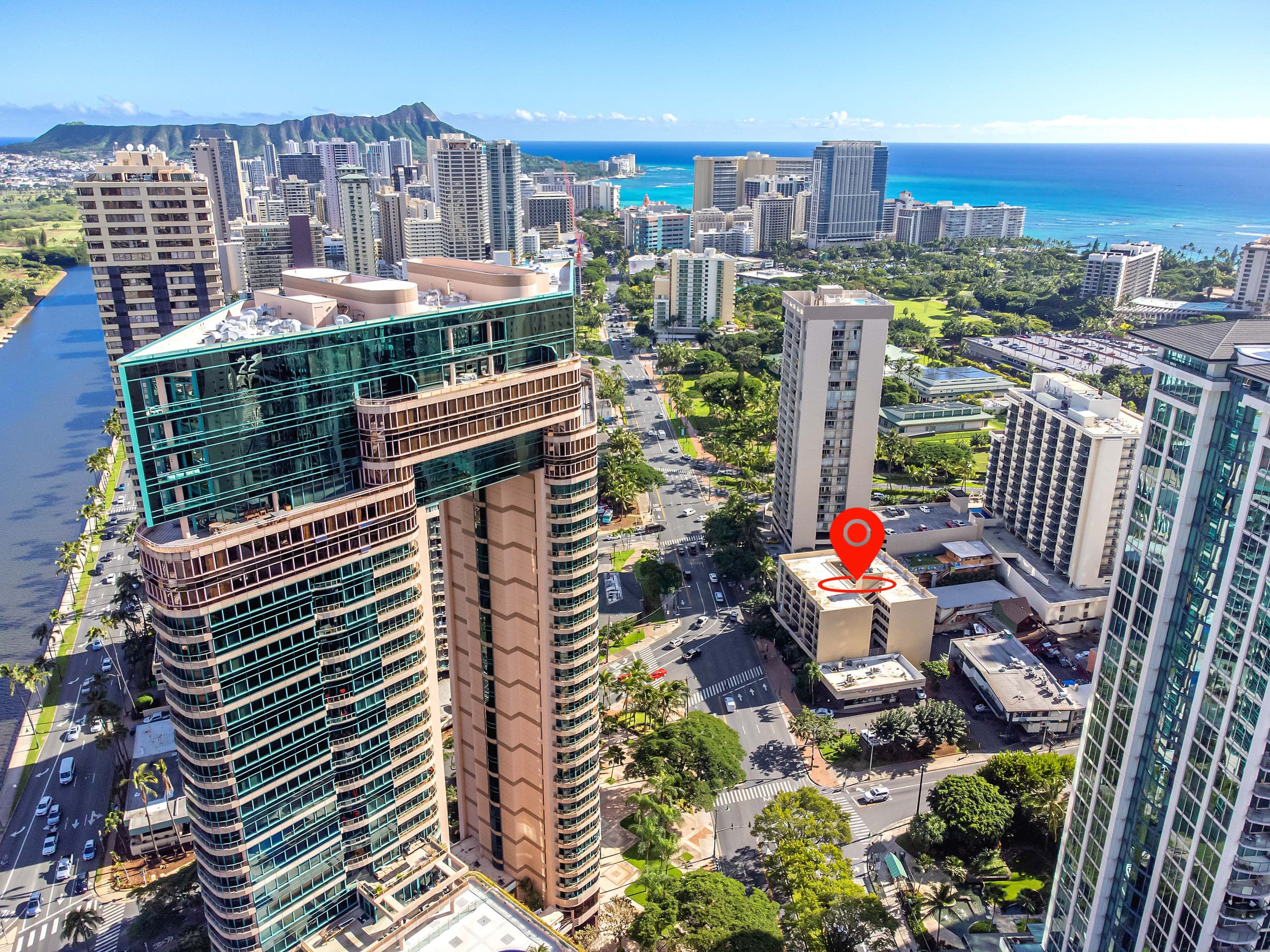 Condo in Honolulu · ★4.68 · 1 bedroom · 2 beds · 1 shared bath - Image 39