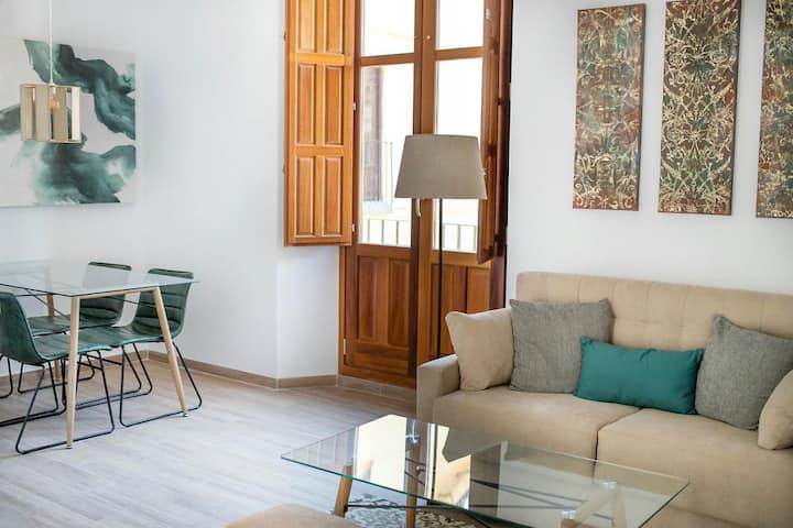 Mrt - Impressive Duplex In The City Center For You - Málaga