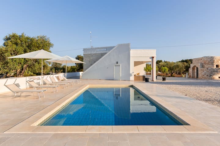 Beautiful Villa and trullo in Ostuni. Villa Isa
