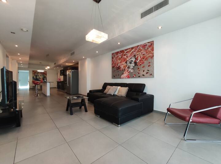 Beautiful apartment with coastal pool — 3 bedroom vacation rental in Panamá