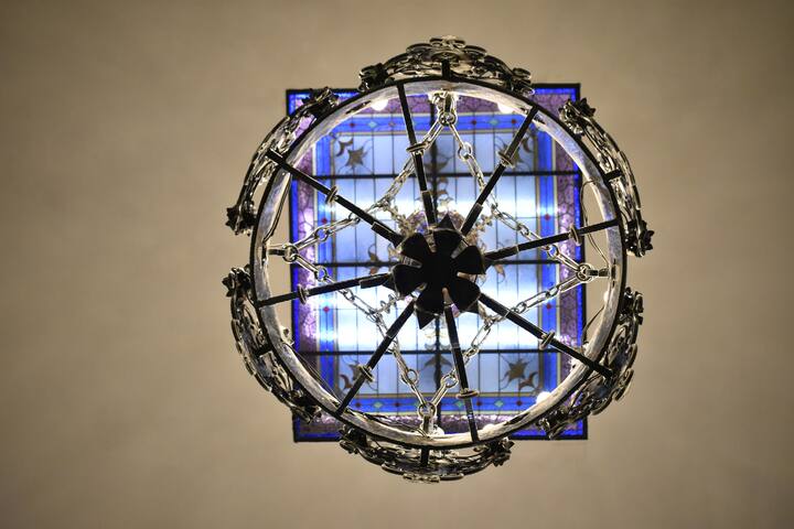 Amplia casa con hermosa arquitectura! gallery image 3