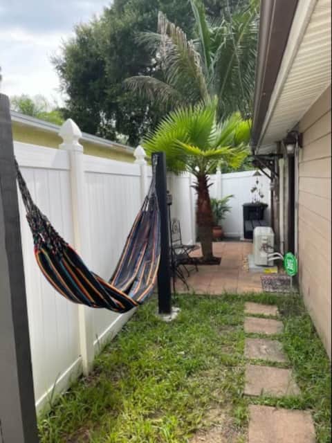 Successful Airbnb property: Tropical Oasis Guest Studio free covered parking in Temple Crest