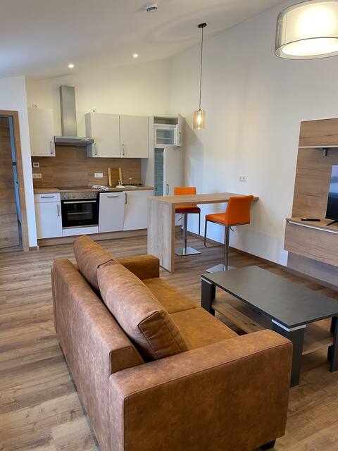 Apartment in a central location with private parking