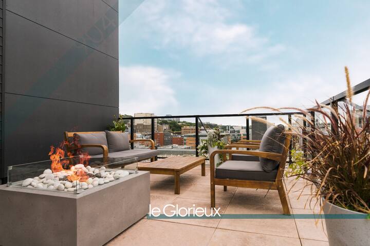 Glorieux 9th floor condo near Old Quebec with pool gallery image 4