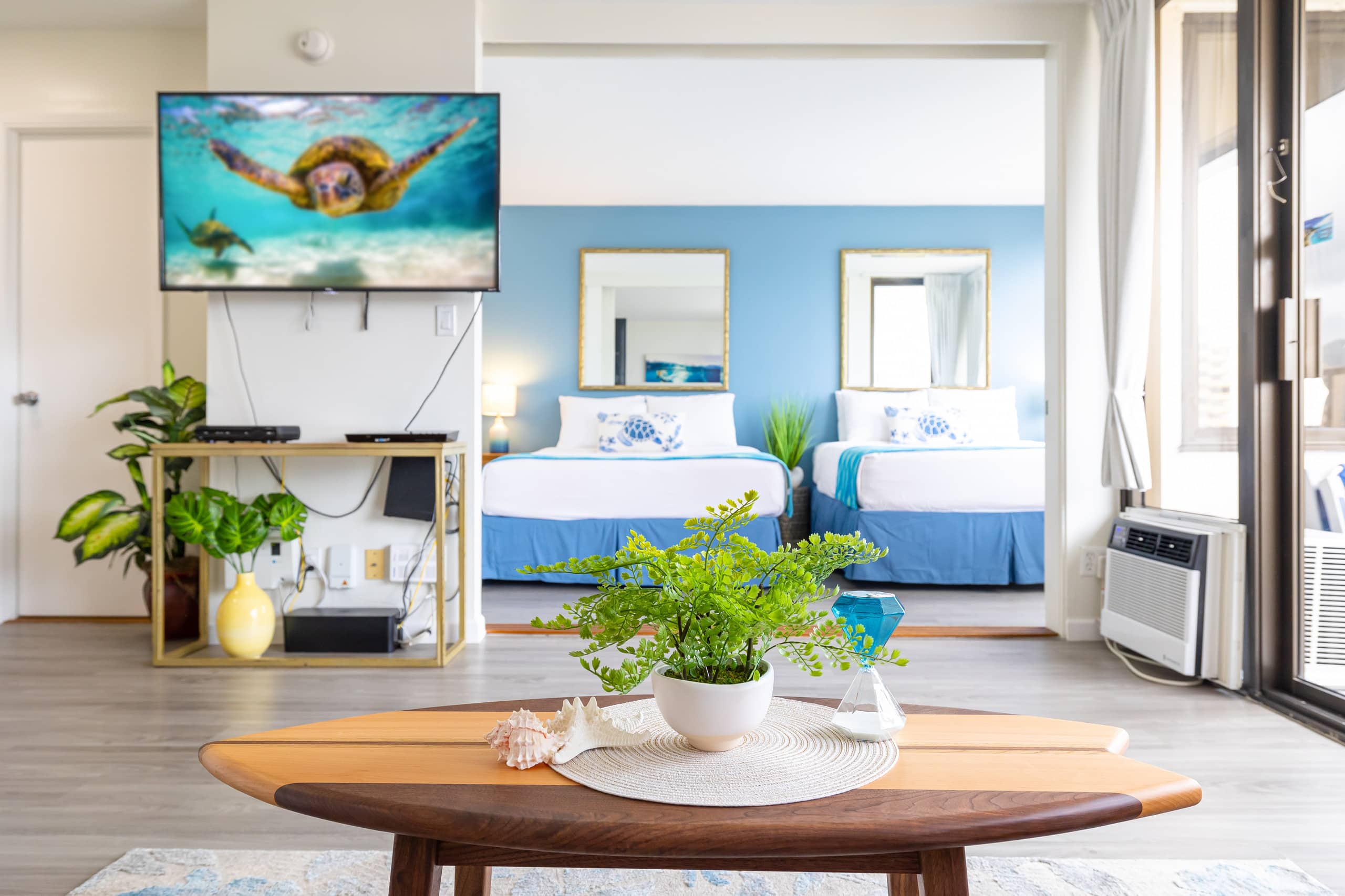 Condo in Honolulu · ★4.77 · 1 bedroom · 3 beds · 1 private bath - Image 5