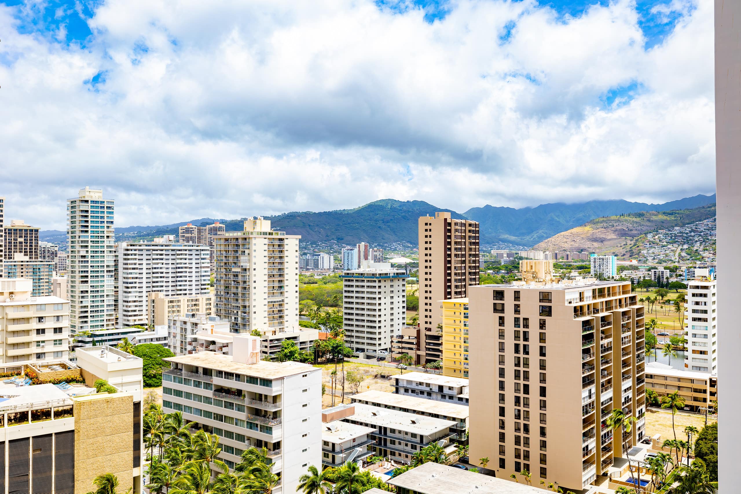 Condo in Honolulu · ★4.77 · 1 bedroom · 3 beds · 1 private bath - Image 24