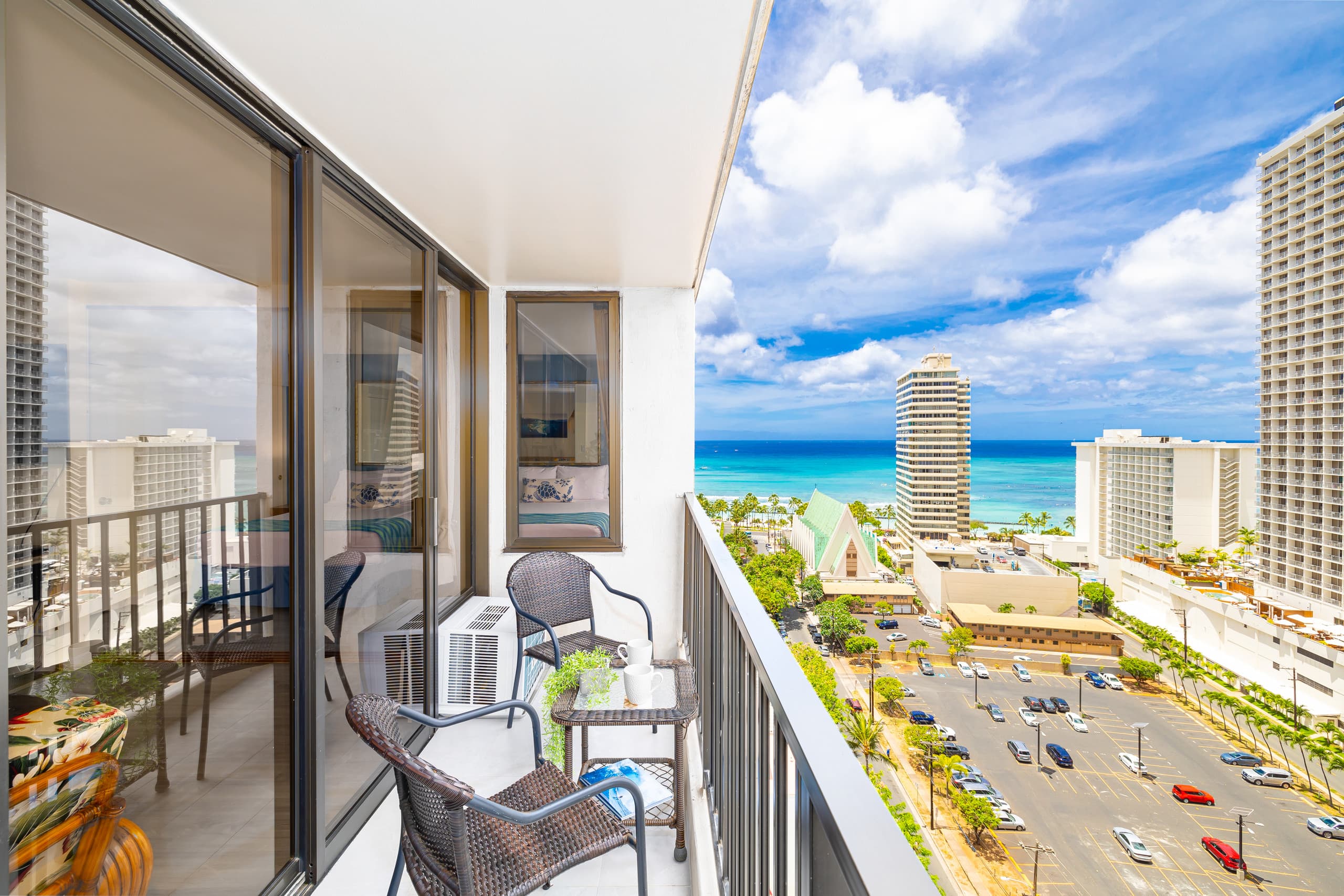 Condo in Honolulu · ★4.77 · 1 bedroom · 3 beds · 1 private bath - Image 1