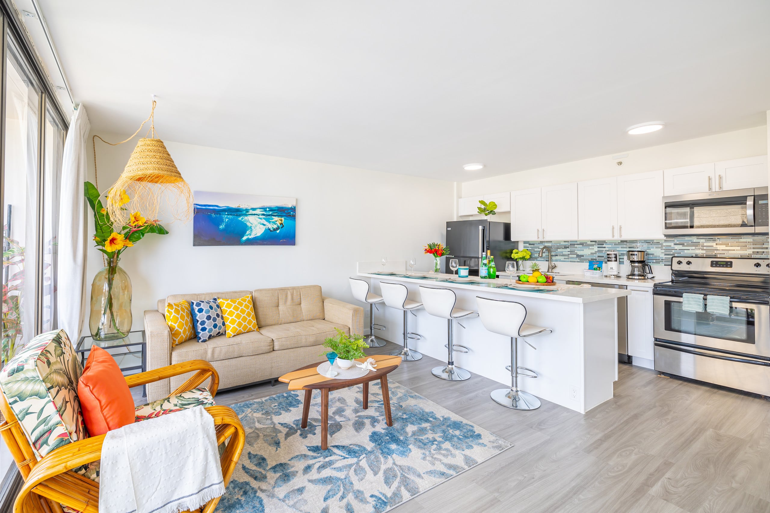 Condo in Honolulu · ★4.77 · 1 bedroom · 3 beds · 1 private bath - Image 4