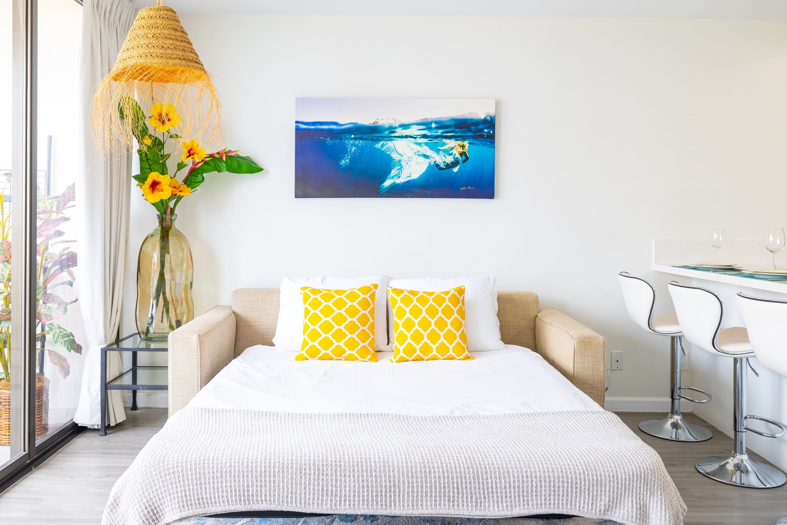 Condo in Honolulu · ★4.77 · 1 bedroom · 3 beds · 1 private bath - Image 6