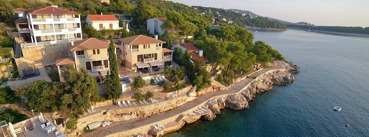 Oasis Premium Primosten - 6+2 Sea Front Apartment - Primošten