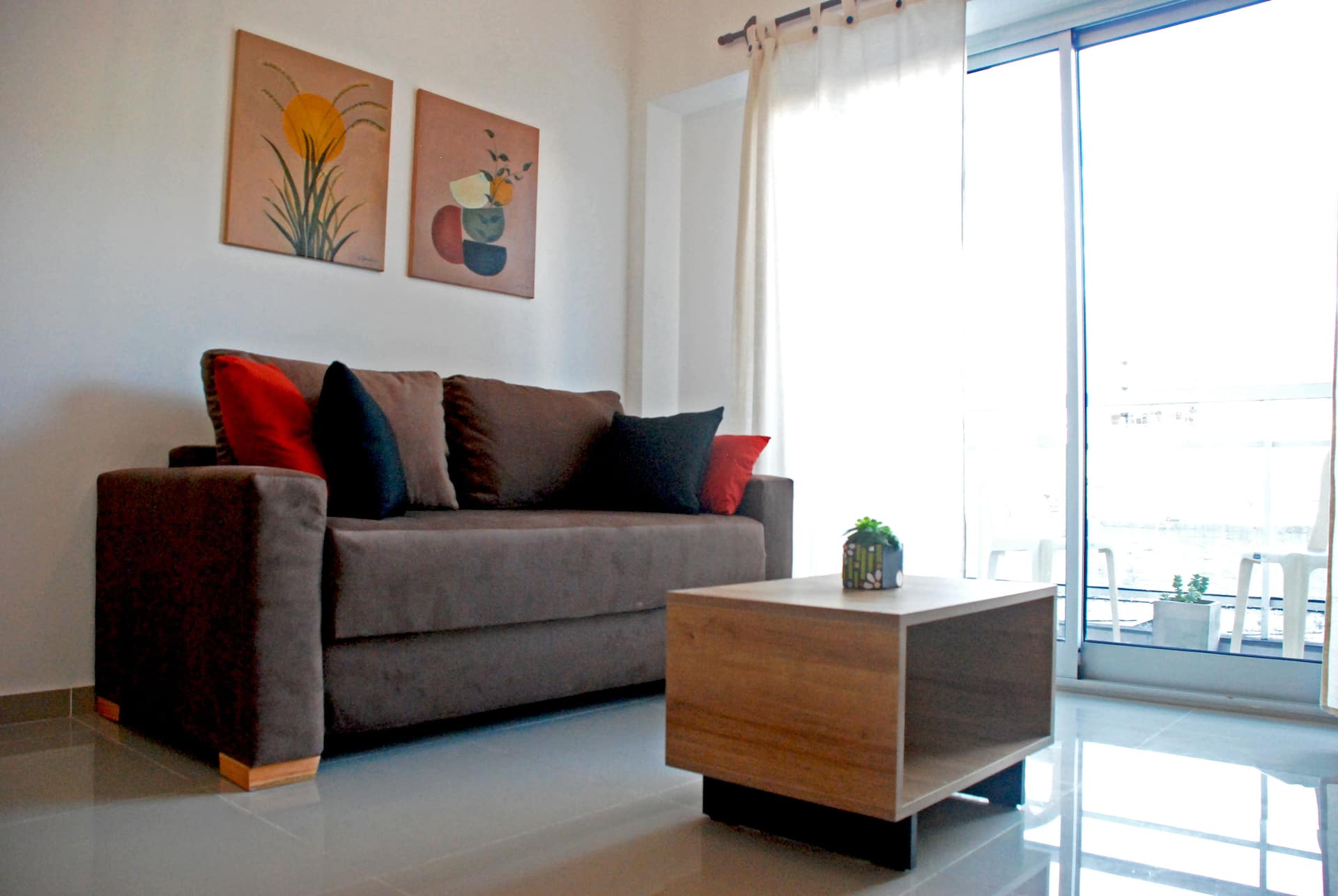 Apartment with balcony in Flores