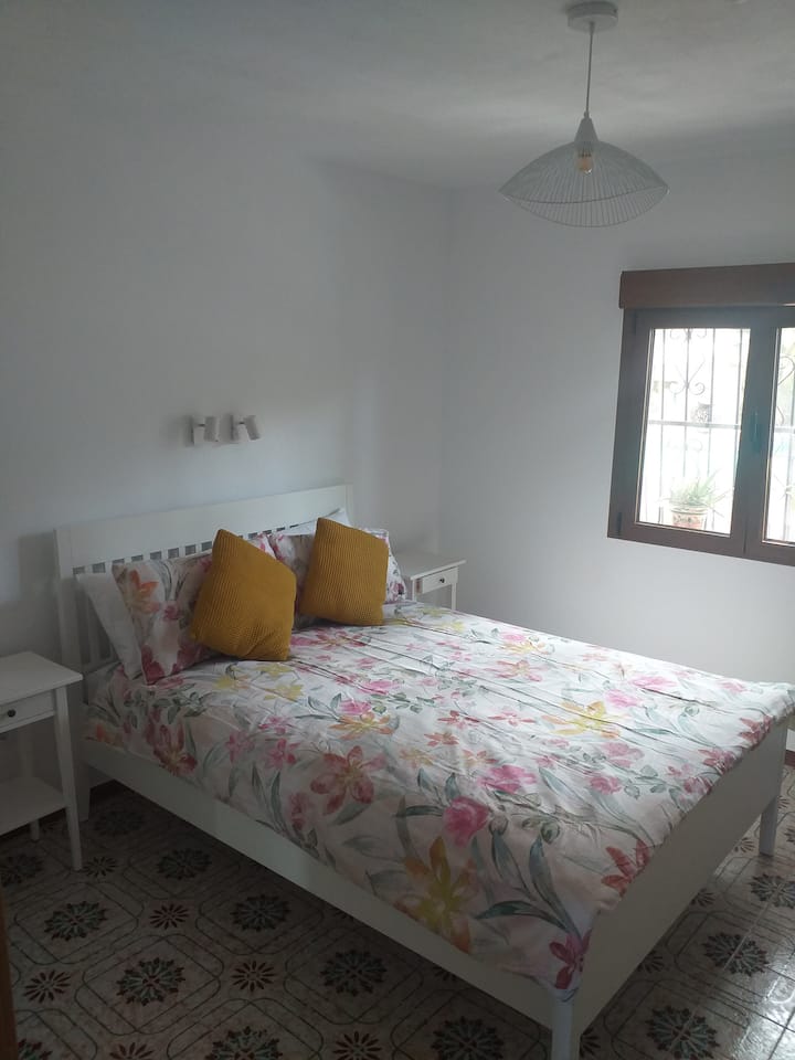 საძინებელი 1