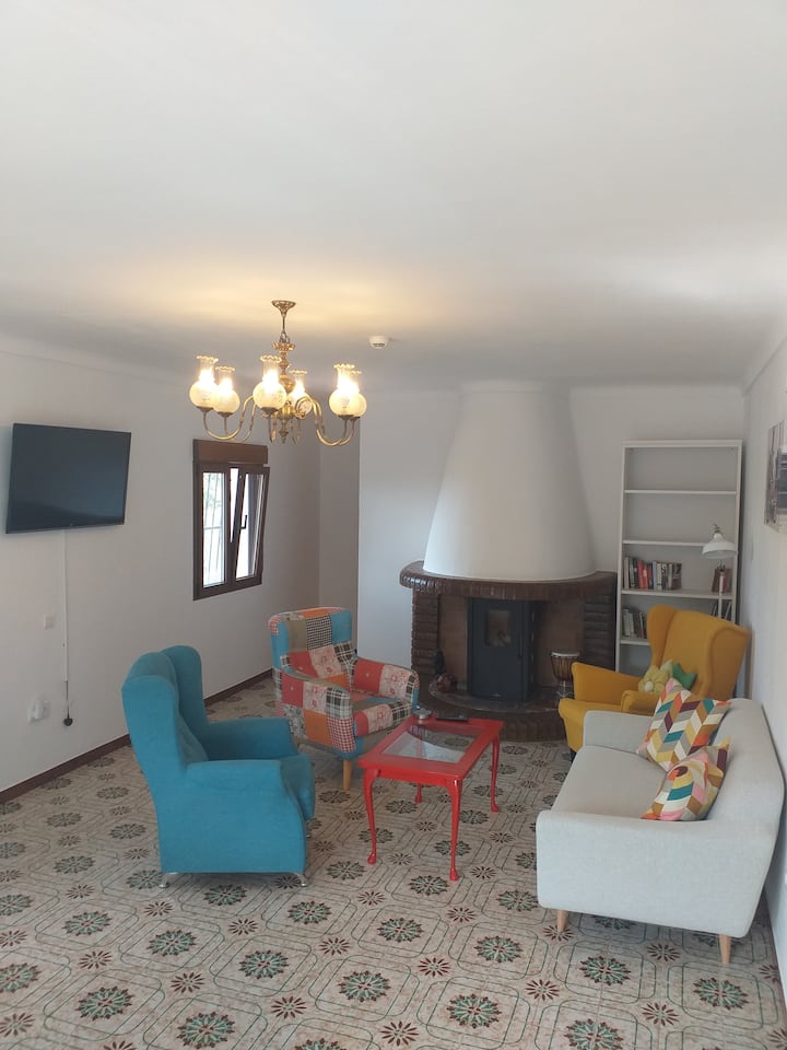 Villa Carmeryl-3bed-pool-garden-hiking-biking - Baza