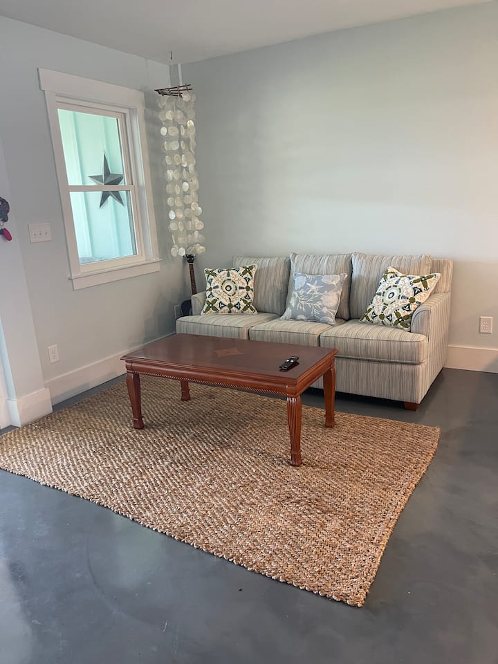 Creekfront Retreat W/ Hot Tub + Dock | Close Beach - Emerald Isle, NC
