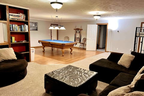 Charming 3BR Retreat Ideal for Families and Groups