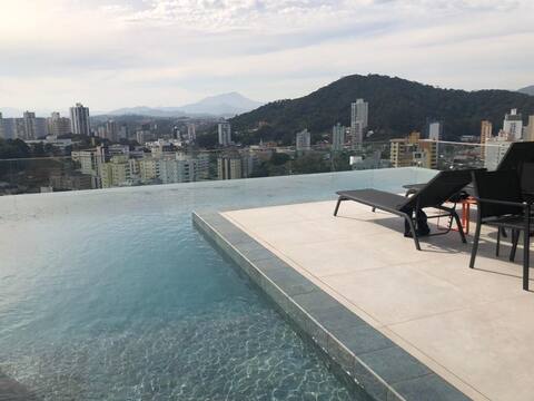 Loft with a panoramic view and pool