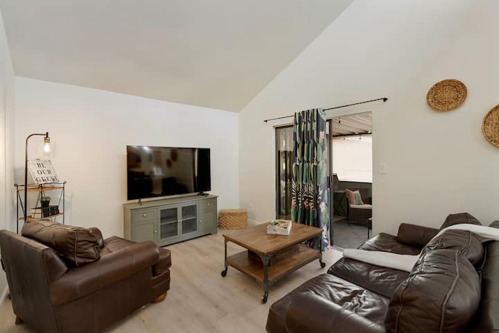 Walk To Downtown Gilbert-newly Remodeled 2br 2ba - Gilbert, AZ