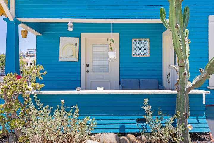 Best location Craftsman Home!3 parkings,walkable! gallery image 2