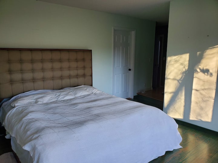 غرفة النوم الرئيسية