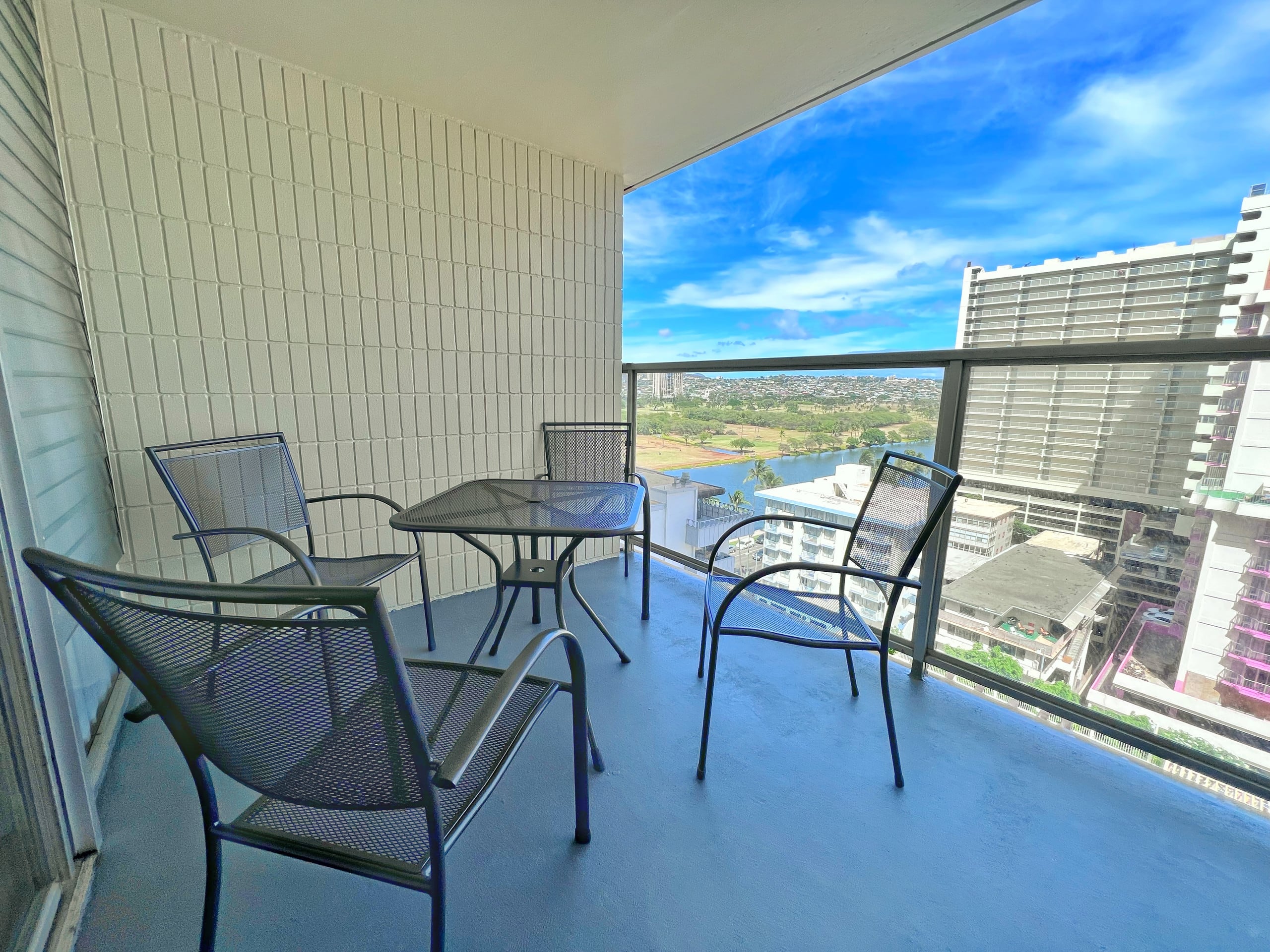 Condo in Honolulu · ★4.78 · 1 bedroom · 3 beds · 1 shared bath - Image 13