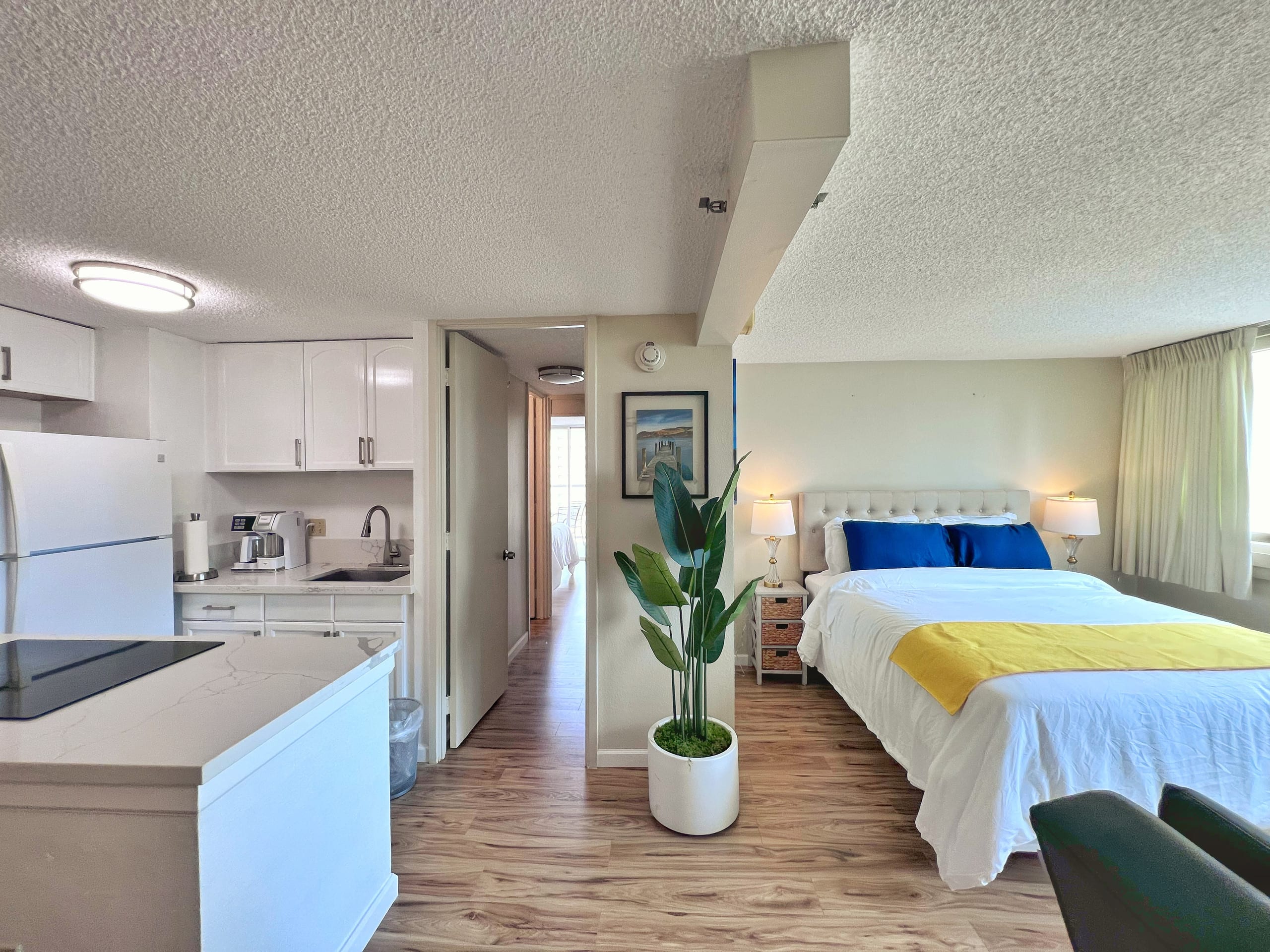 Condo in Honolulu · ★4.78 · 1 bedroom · 3 beds · 1 shared bath - Image 2