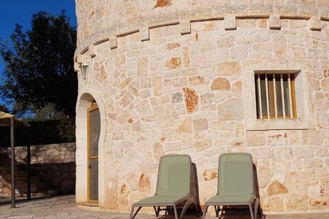 Airbnb con migliori performance: Stone Torre Carperi in the Itria Valley, 2 bathrooms a Cisternino