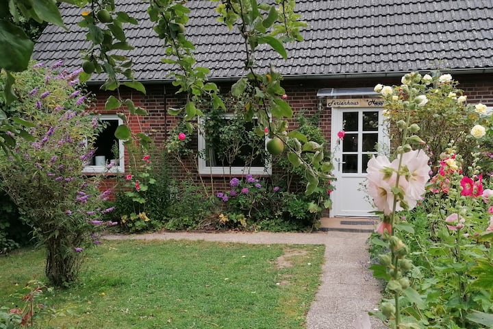 Ferienhaus Hygge - Garden, Grill & 24h Check-in