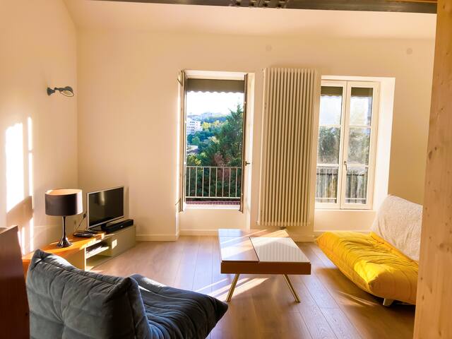 Beautiful 4-Room | 90m² | Heart of Vieux Lyon gallery image 5