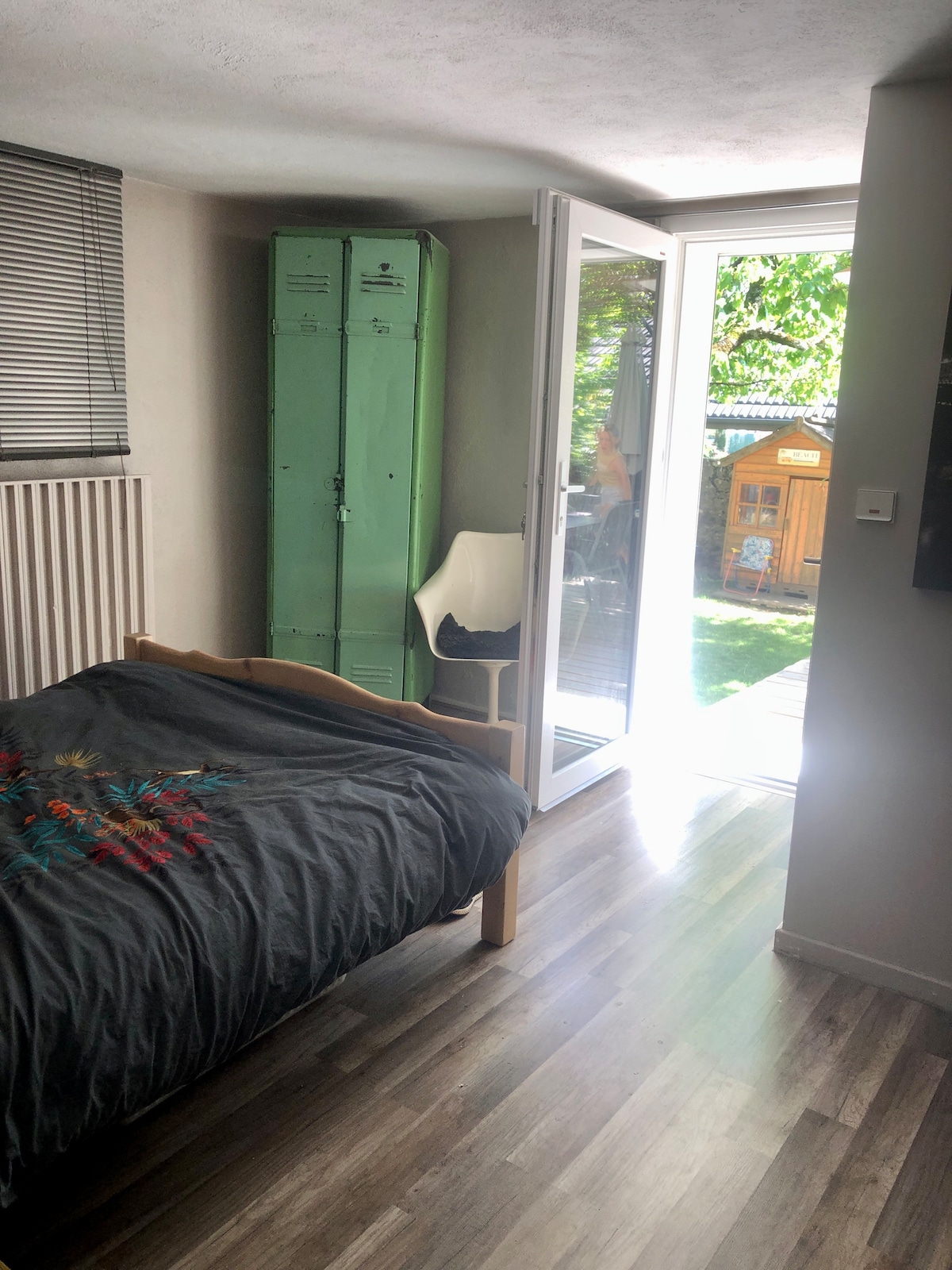 غرفة النوم 2