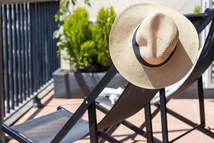 Con terraza junto a la playa