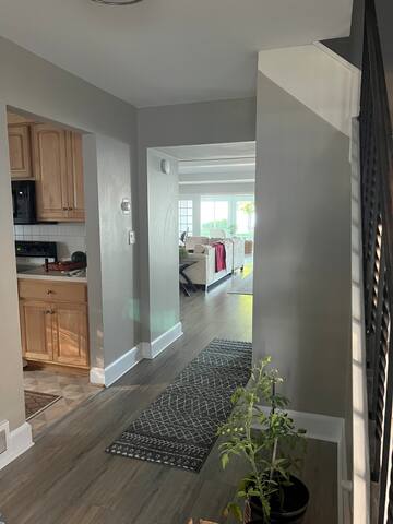 Beach house on Lake Ontario gallery image 4