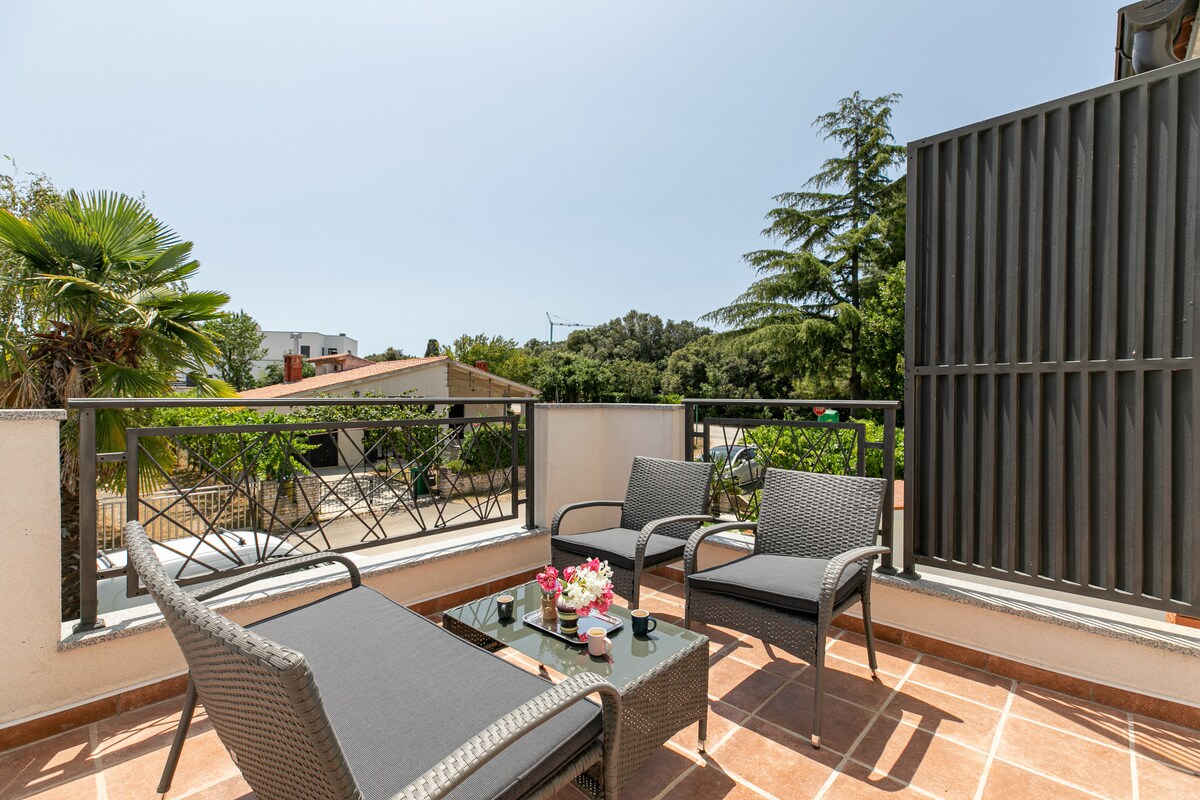 ap2 · Roof terrace with jacuzzi + sea view, beach walk