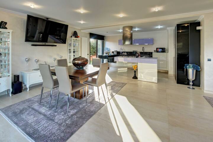 VILLA RIOJA with pool, Only Familys gallery image 4