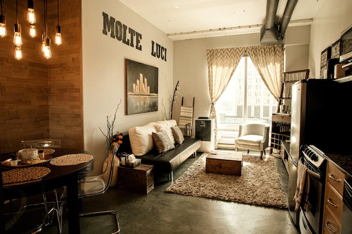 الصورة الرئيسية