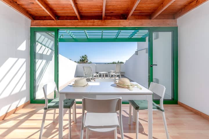 Fantástico Apartamento Con Terraza Y Vistas Al Mar - Teguise