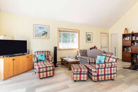 3 Birches Lakefront Summer Home